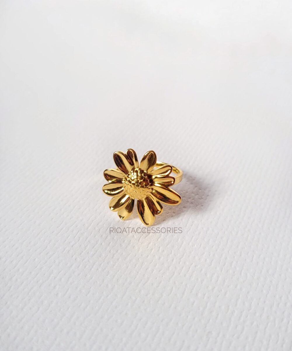 The Golden Sunflower Bloom Ring