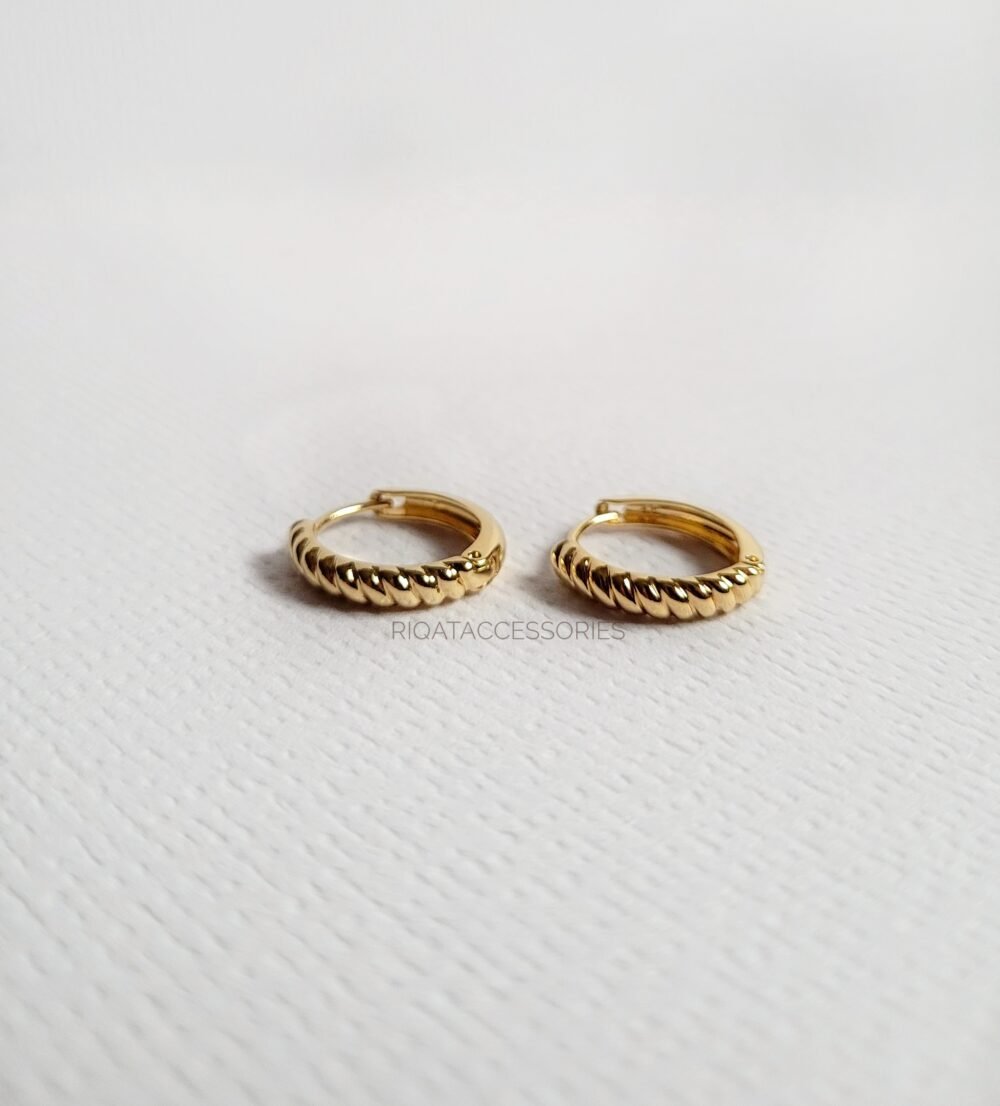 ​Aurelia Twisted Rope Huggie Hoops