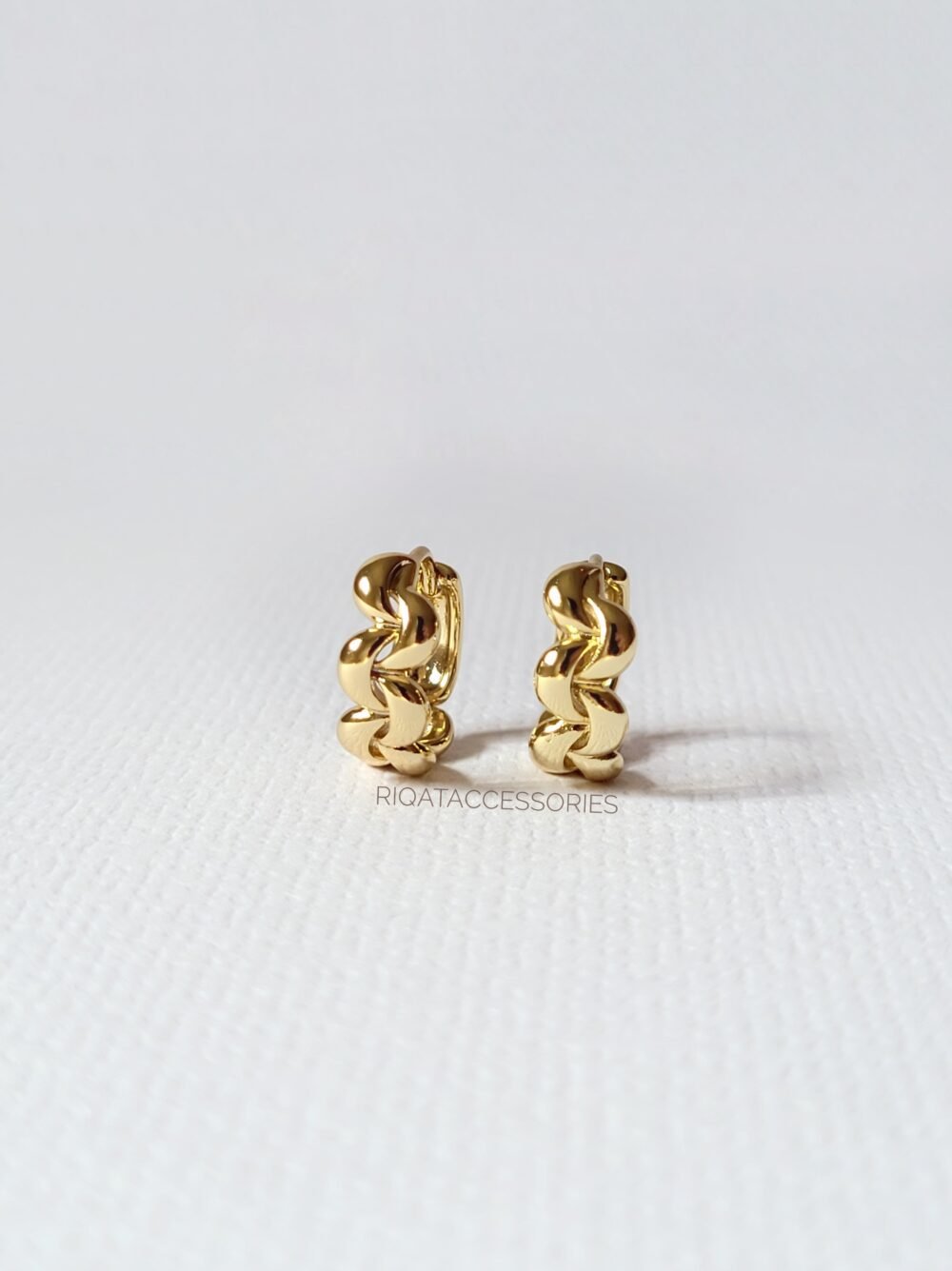 Golden Chain-Link Hoop Earrings